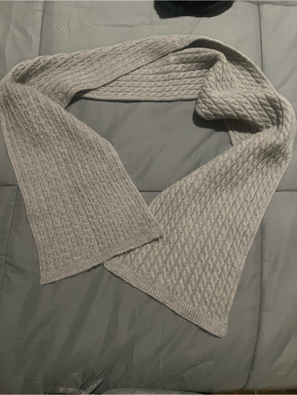 SCARF WOMENS RIBBED GRAY NWOT